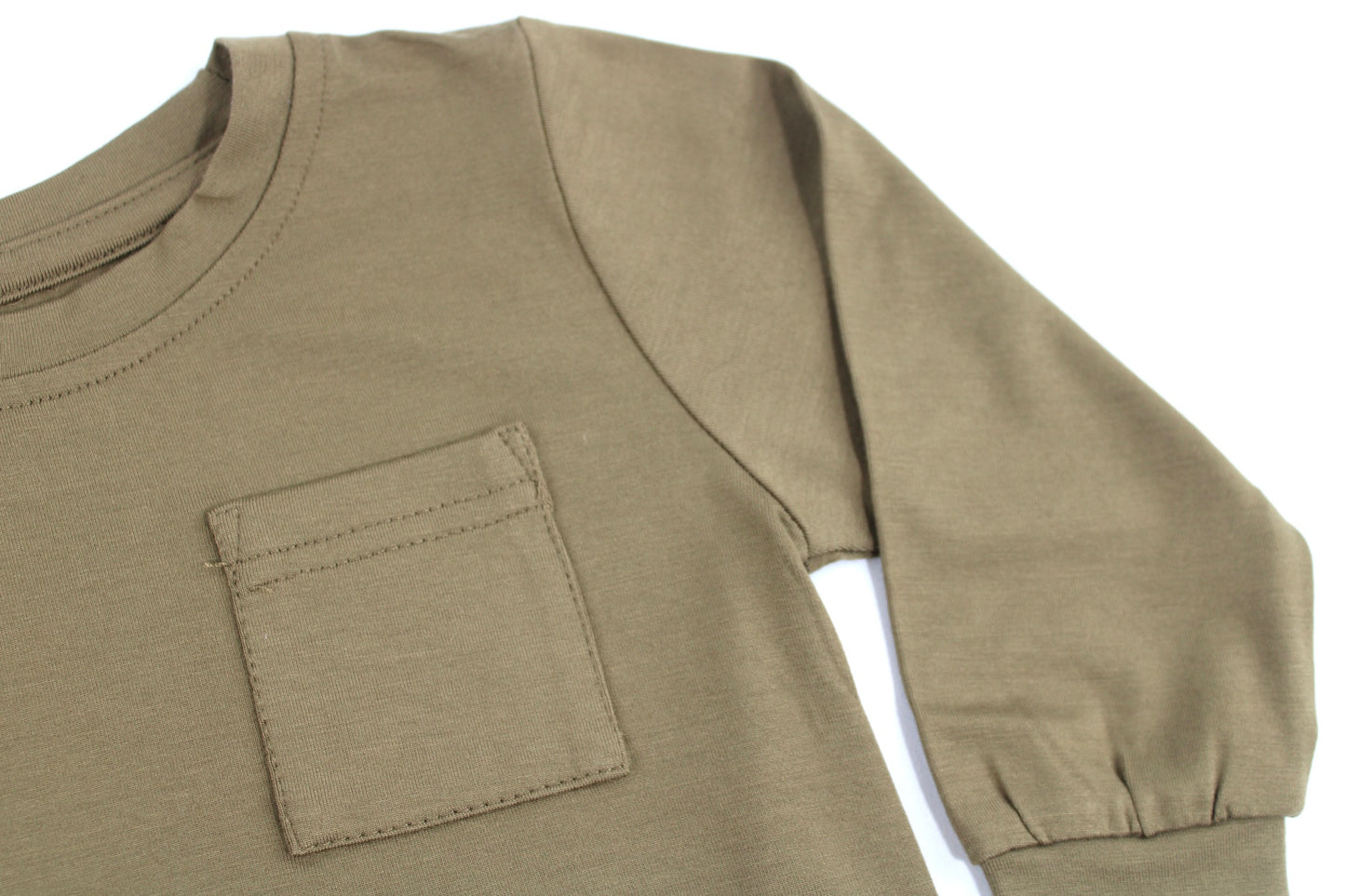 Moss bamboo pocket tee