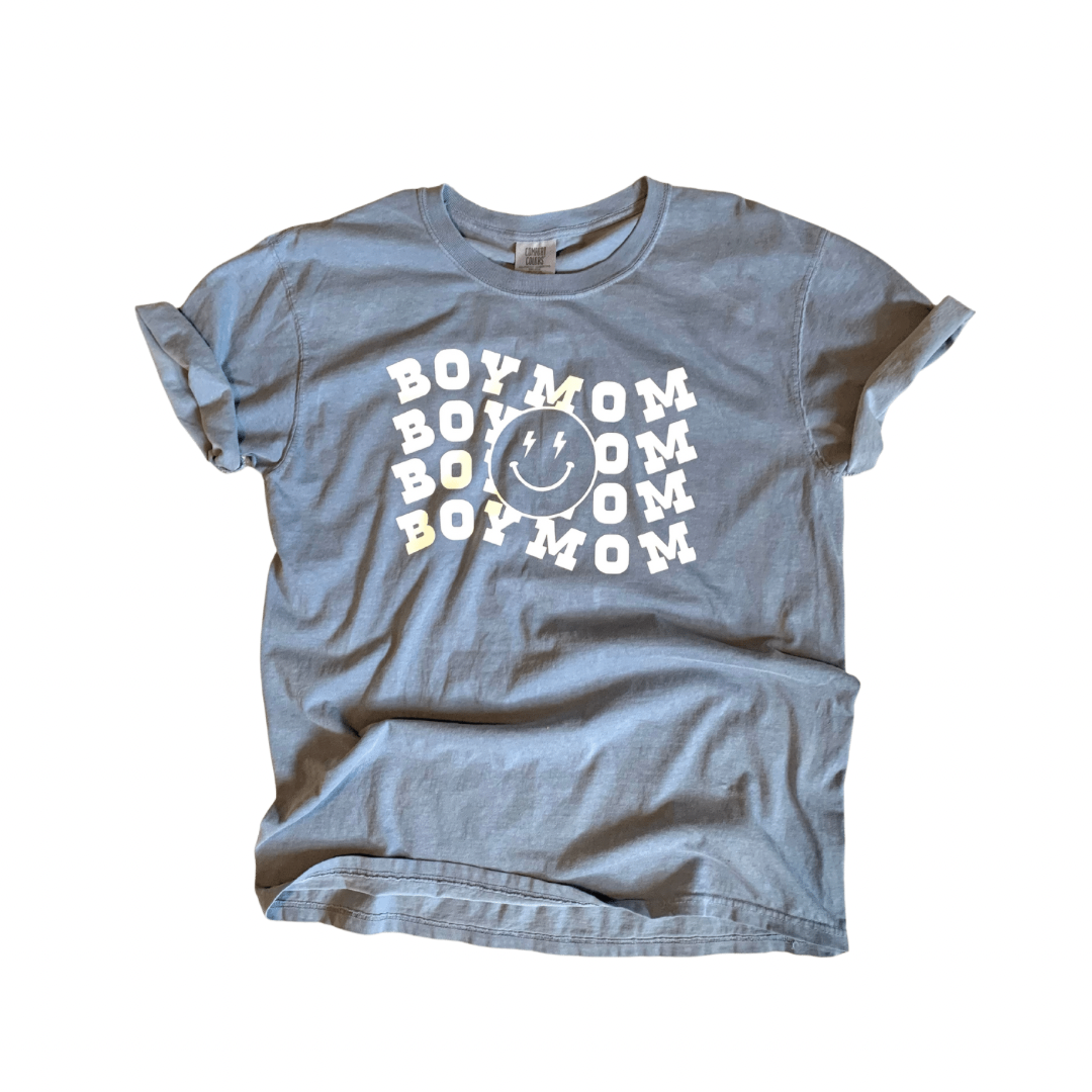 Boy mom smiley tee