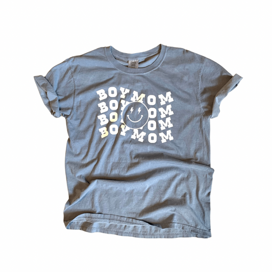 Boy mom smiley tee