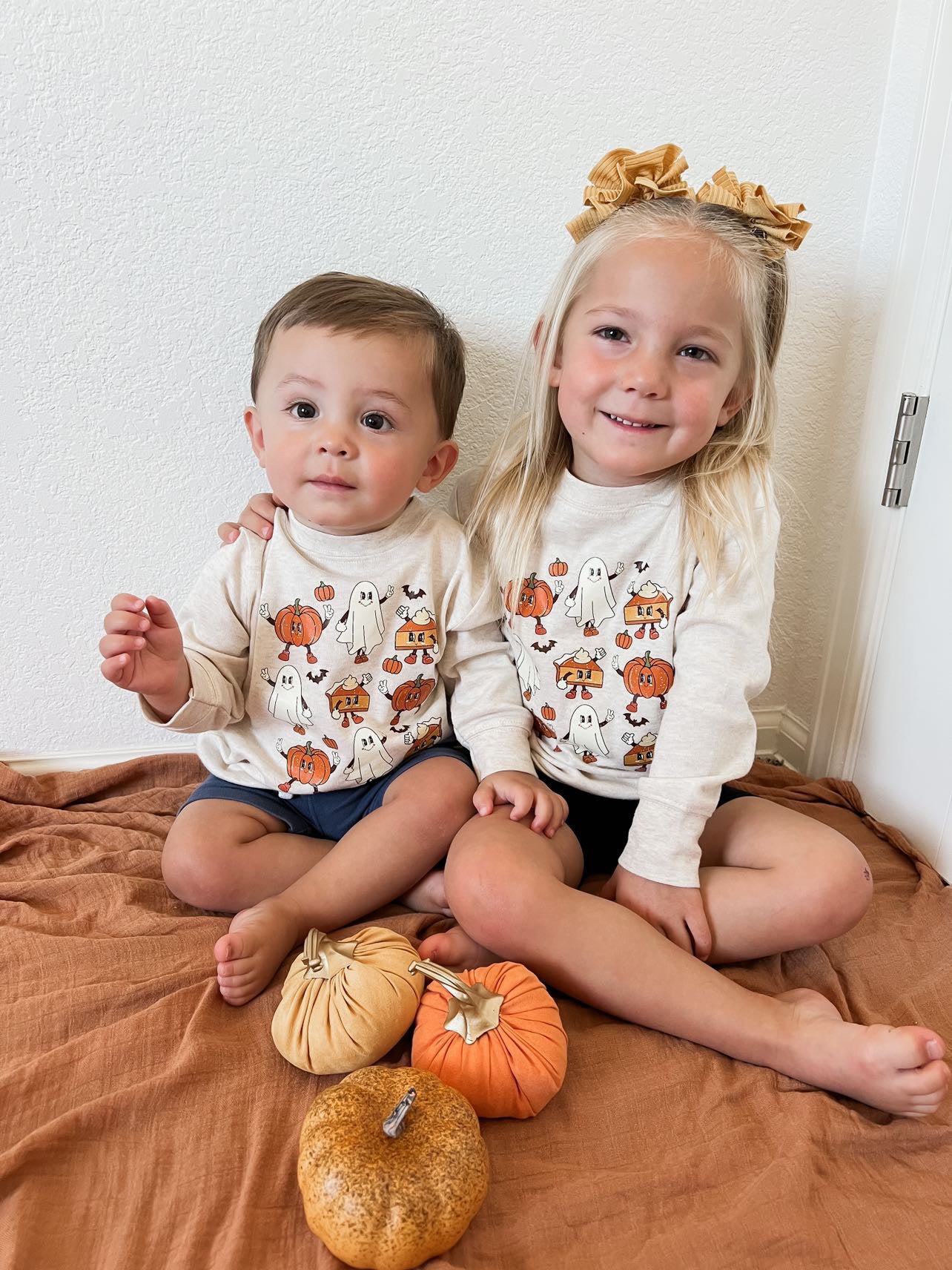 Pumpkin party long sleeve graphic