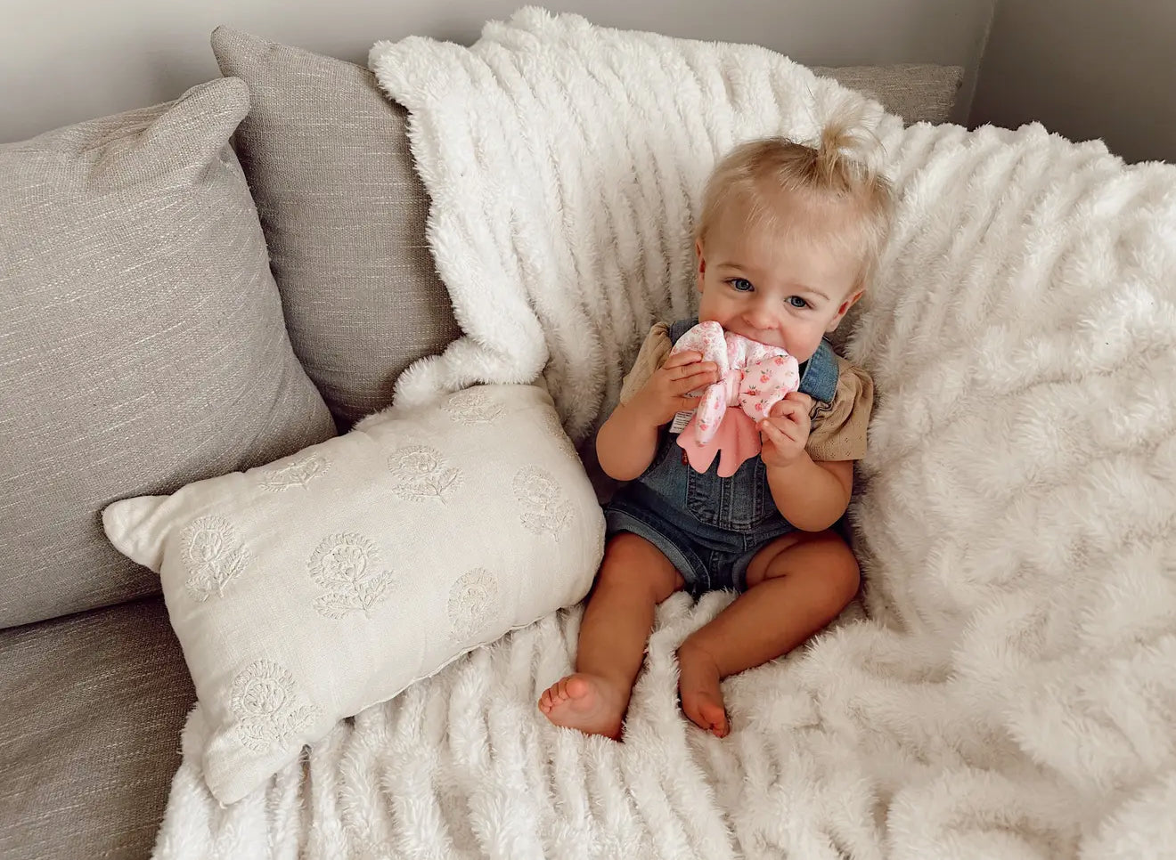 Sweetie Crinkle Sensory Teether
